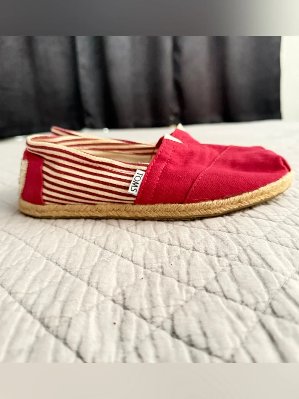TOMS red and cream espadrilles, Size 6. NWOT.